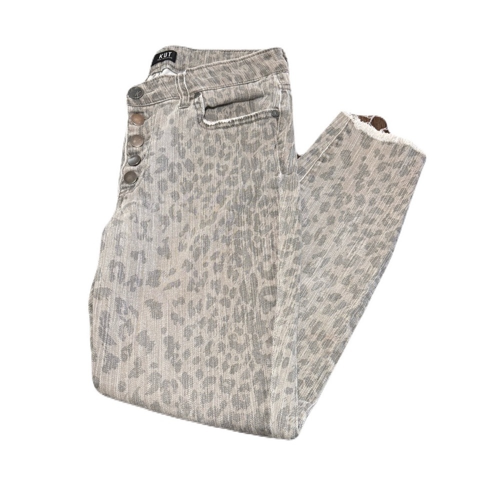 Kut from the Kloth Women's Skinny Jeans in Light Gray Leopard Print